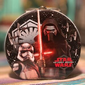 Star Wars The Force Awakens Kylo Ren & Captain Phasma Tin